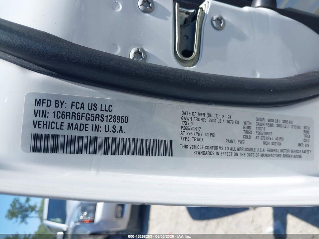 1C6RR6FG5RS128960 2024 RAM 1500 CLASSIC photo no. 9