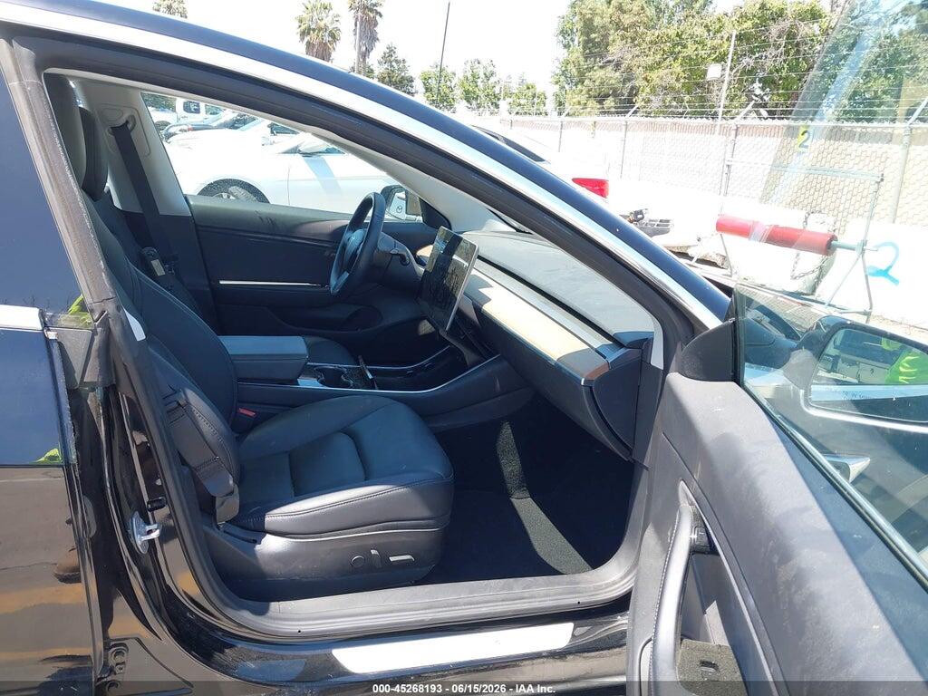 5YJ3E1EA4JF176218 2018 TESLA MODEL 3 photo no. 5