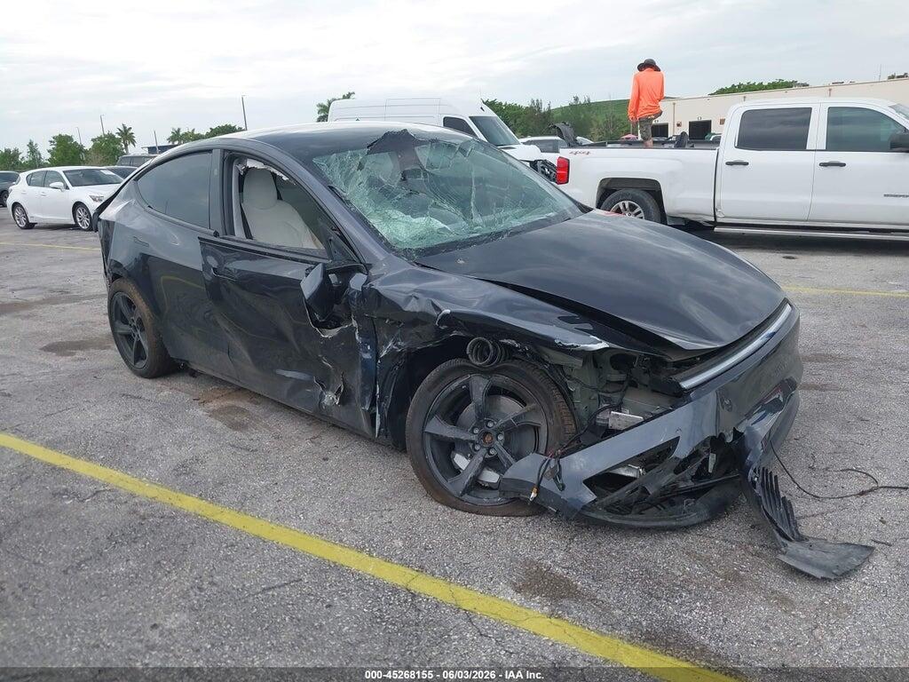 7SAYGDEE6TA405084 2026 TESLA MODEL Y photo no. 1