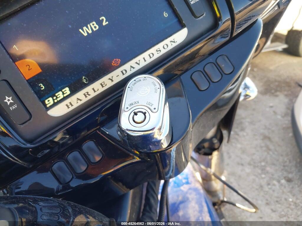1HD1KRC35HB687399 2017 HARLEY-DAVIDSON FLHXS photo no. 11