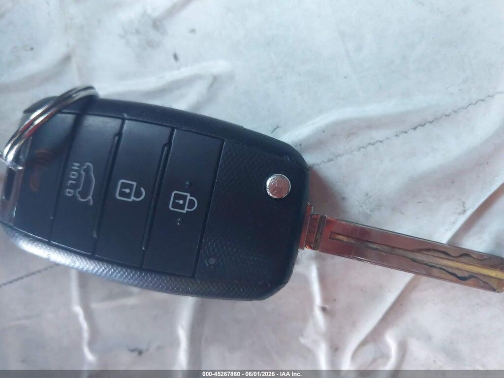 KNDJP3A51J7559366 2018 KIA SOUL photo no. 11