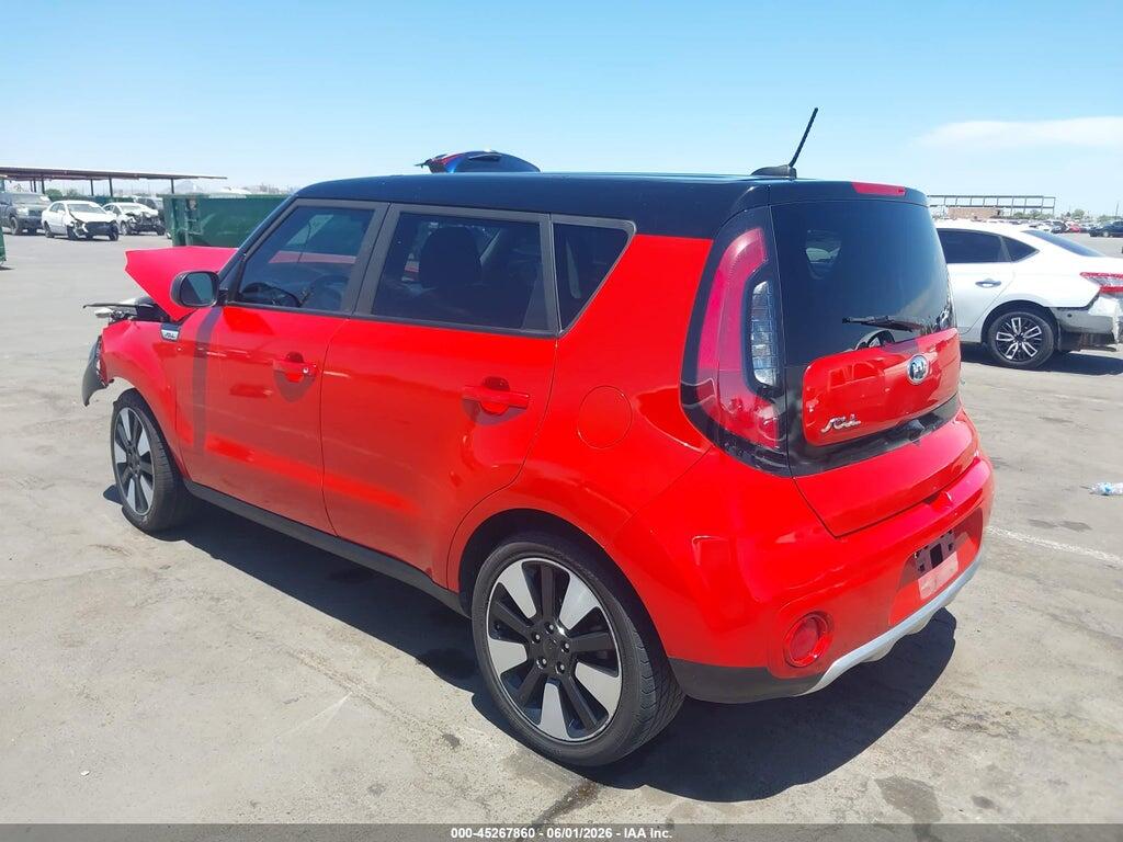 KNDJP3A51J7559366 2018 KIA SOUL photo no. 3