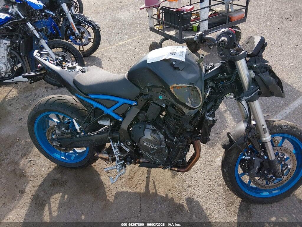 JS1EM11B8R7101446 2024 SUZUKI GSX800 photo no. 12