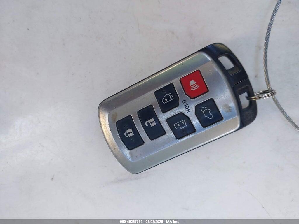 5TDDK3DC1ES093228 2014 TOYOTA SIENNA photo no. 11
