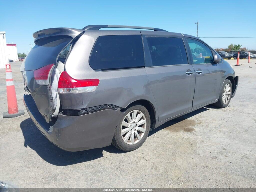 5TDDK3DC1ES093228 2014 TOYOTA SIENNA photo no. 4