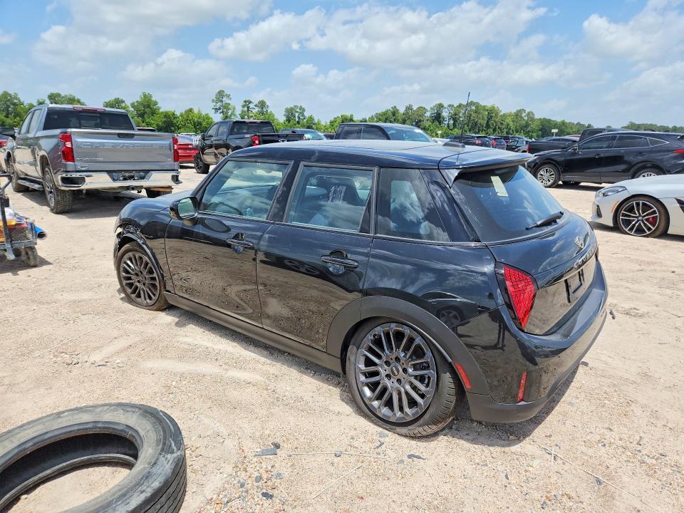 2026 MINI COOPER S — Фото 2 из 12