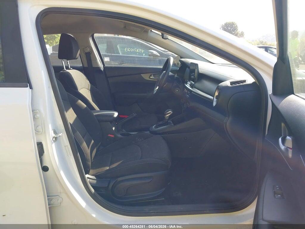 3KPF24AD5KE094576 2019 KIA FORTE photo no. 5