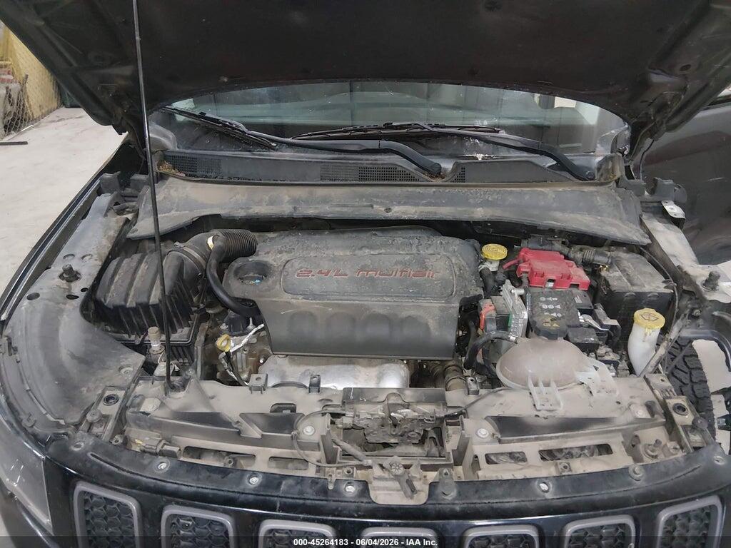 3C4NJDDB3KT807558 2019 JEEP COMPASS photo no. 10