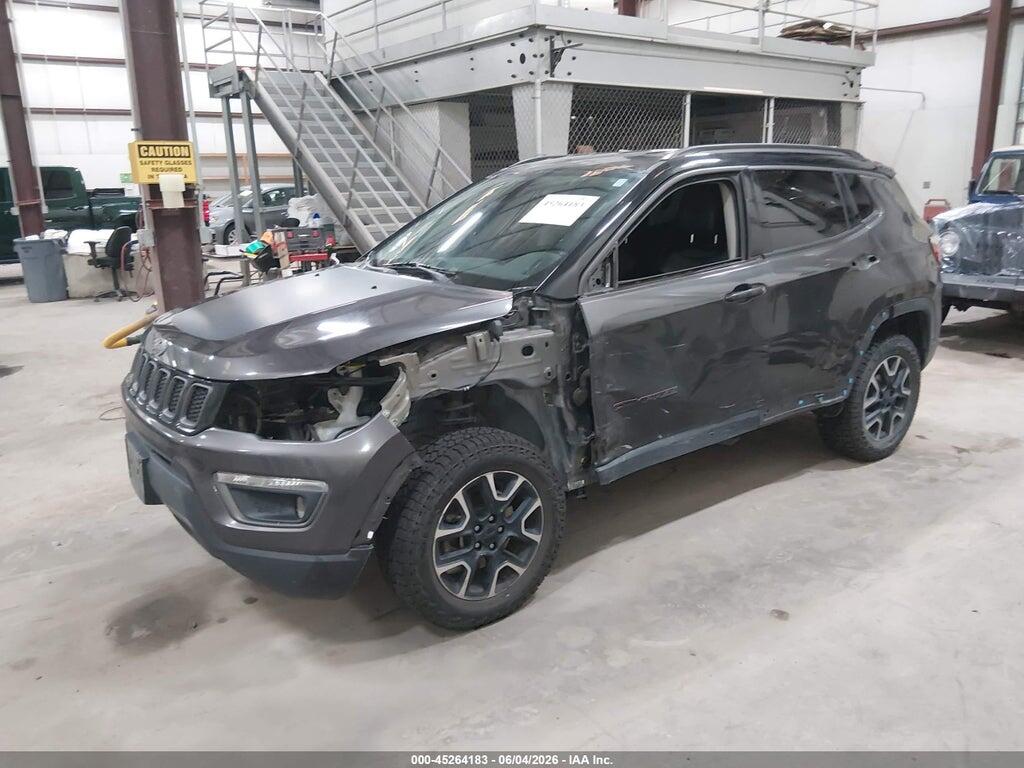 3C4NJDDB3KT807558 2019 JEEP COMPASS photo no. 2