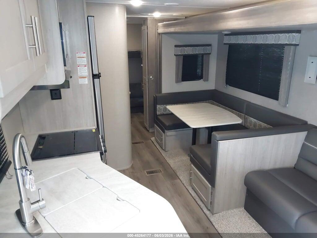 5ZT2CAUB2NX026551 2022 COACHMEN 293QBCK photo no. 8
