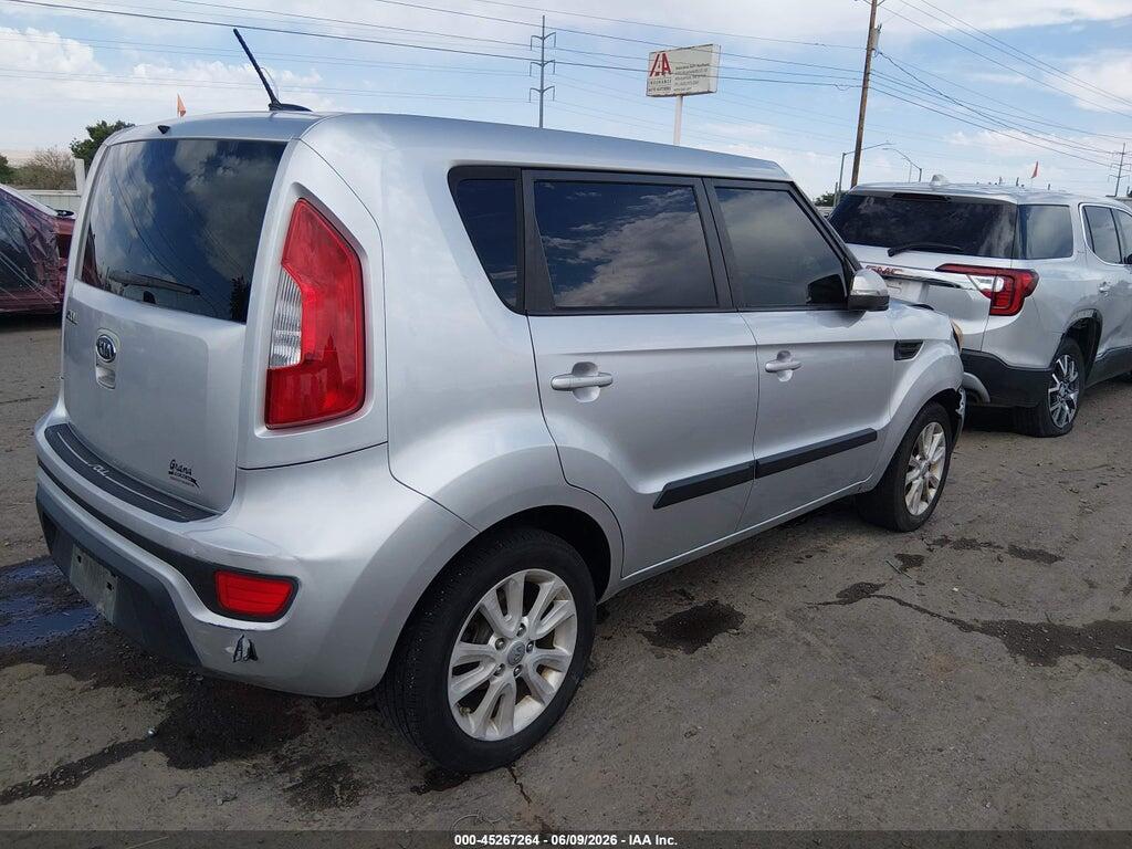 KNDJT2A62C7382893 2012 KIA SOUL photo no. 4