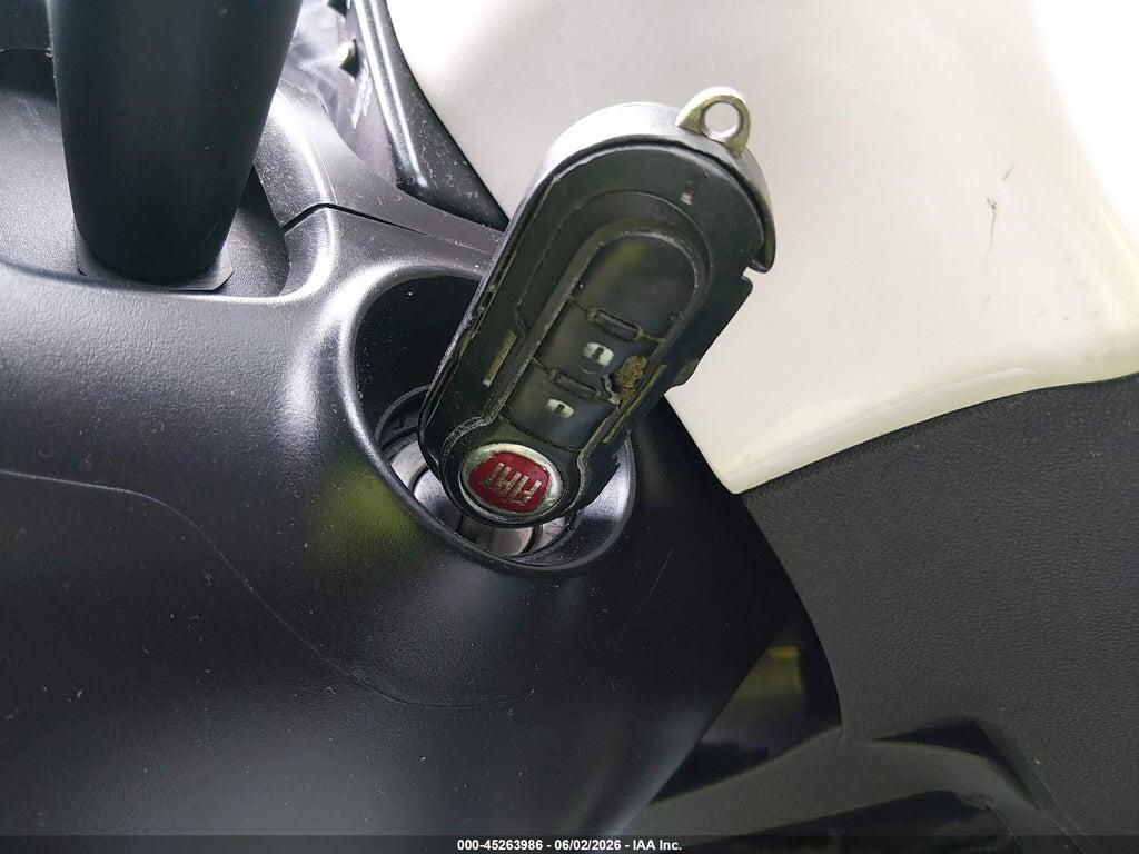3C3CFFBRXCT385959 2012 FIAT 500 photo no. 11