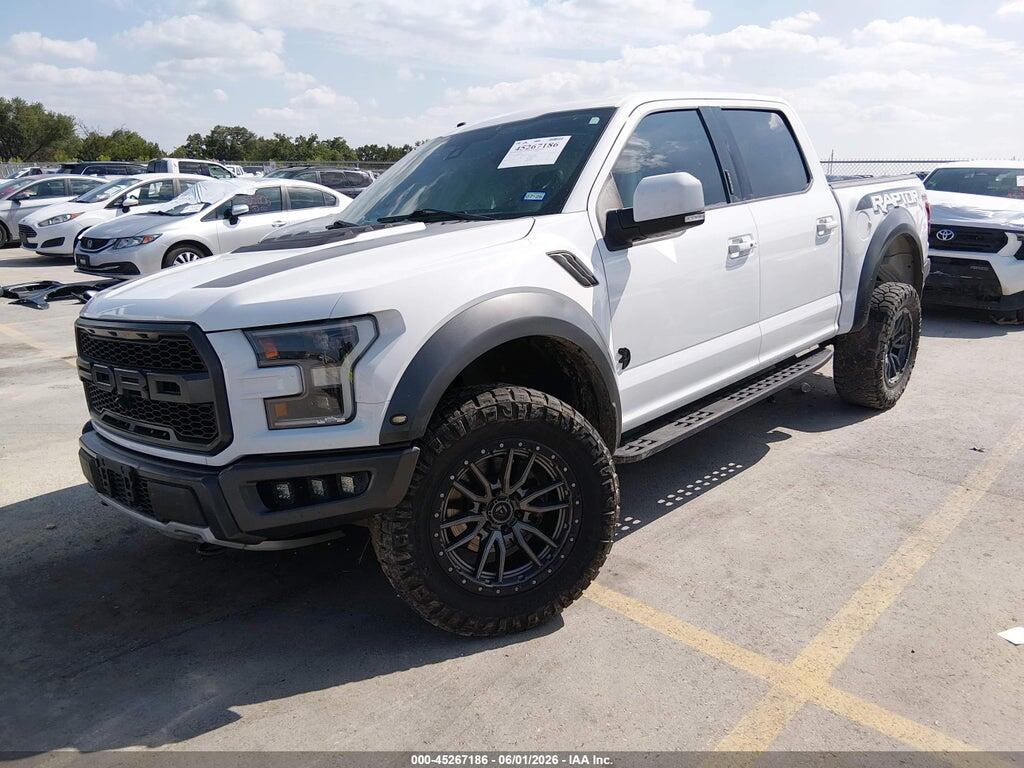 1FTFW1RG6JFB44181 2018 FORD F-150 photo no. 2