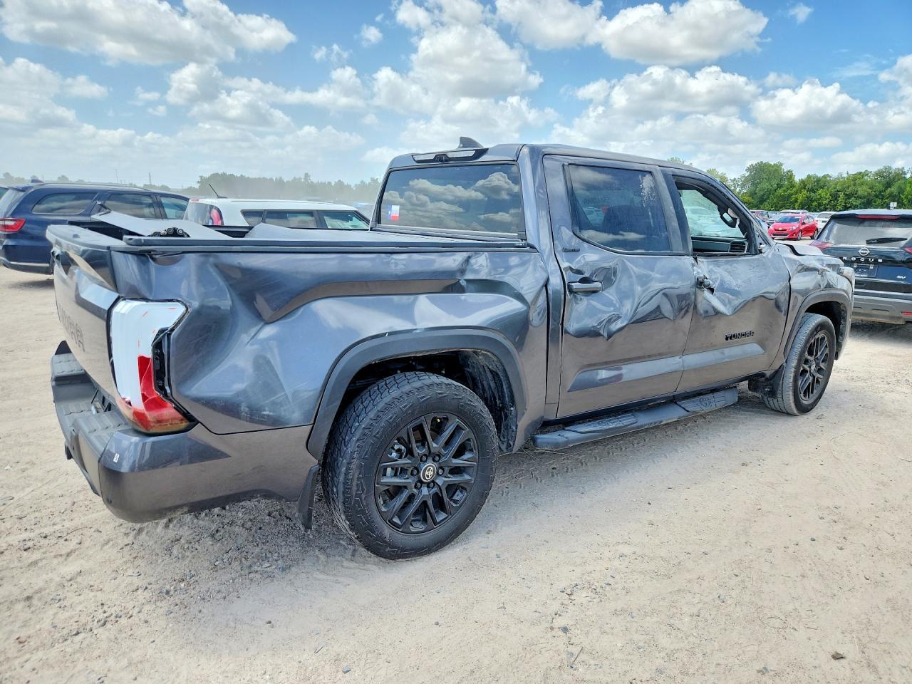 2025 TOYOTA TUNDRA CREWMAX LIMITED — Фото 3 из 13