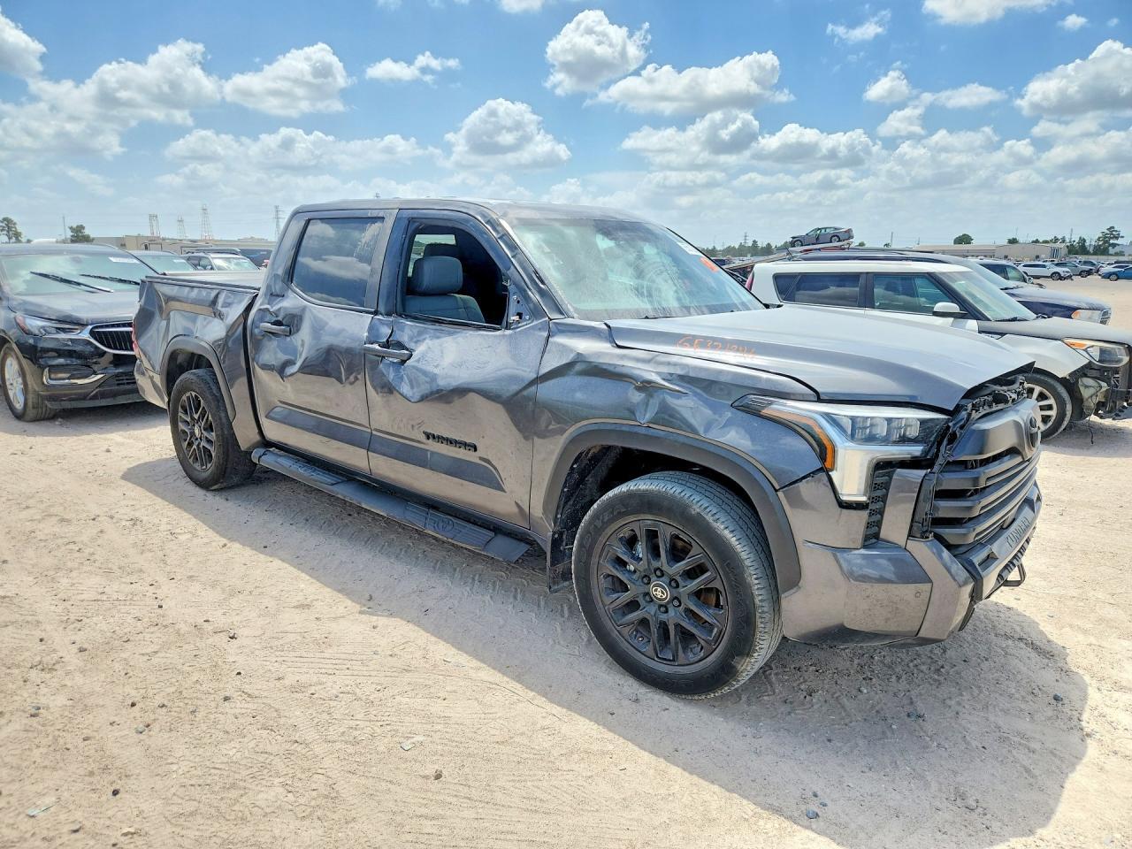 2025 TOYOTA TUNDRA CREWMAX LIMITED — Фото 4 из 13