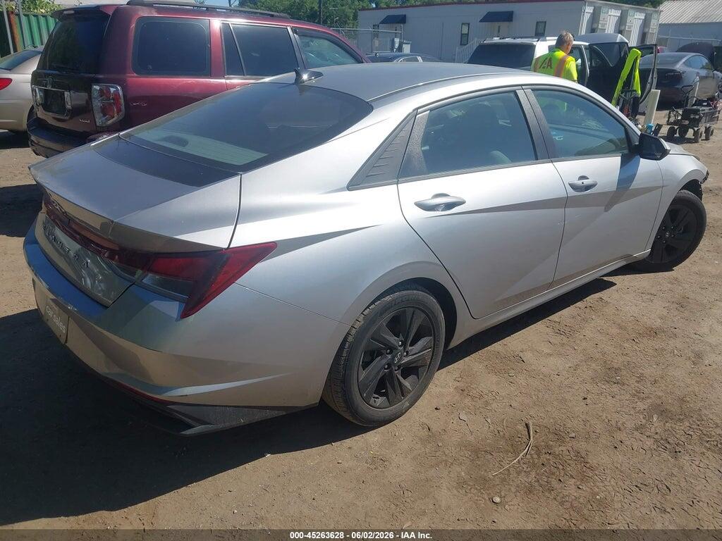 5NPLM4AG9PH101832 2023 HYUNDAI ELANTRA photo no. 4
