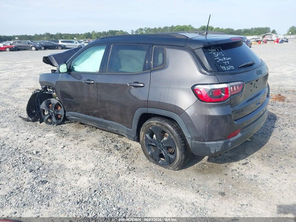 3C4NJDBB2JT483195 2018 JEEP COMPASS photo no. 3