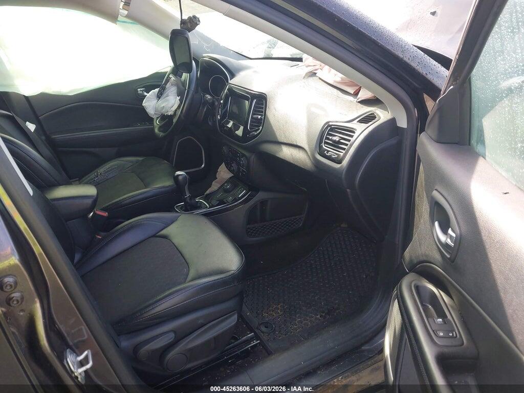 3C4NJDBB2JT483195 2018 JEEP COMPASS photo no. 5