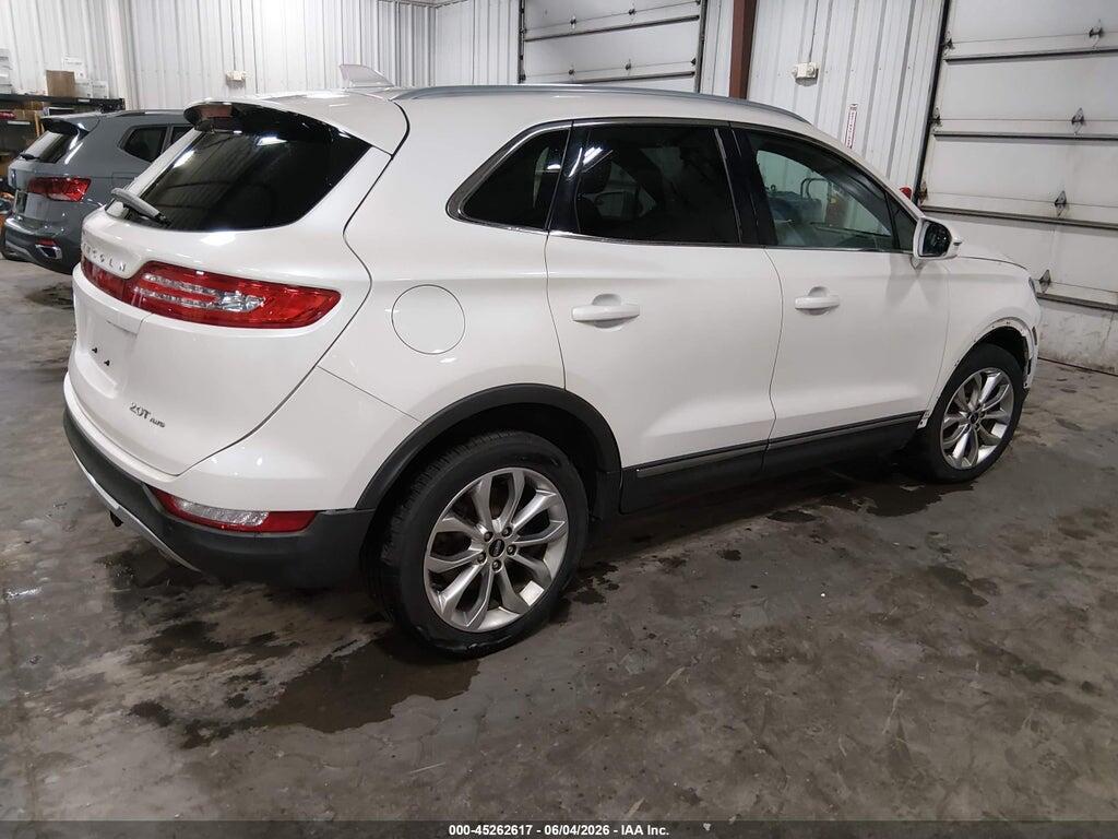 5LMCJ2D98HUL21845 2017 LINCOLN MKC photo no. 4