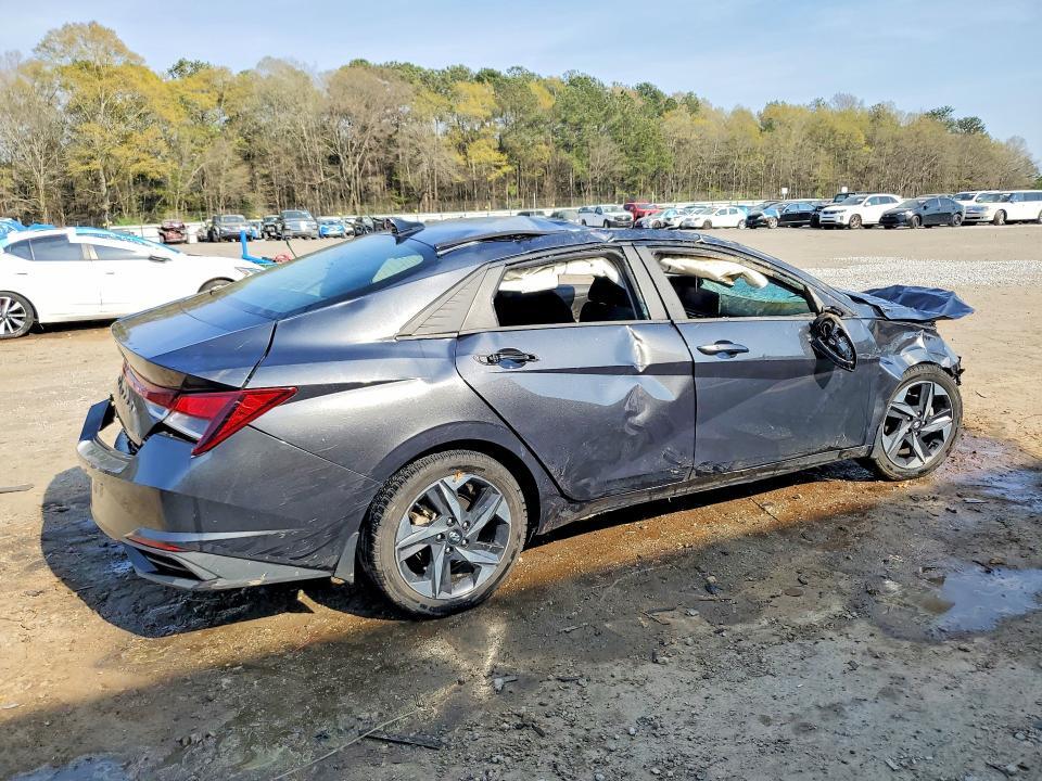 2023 HYUNDAI ELANTRA SEL — Фото 3 из 12