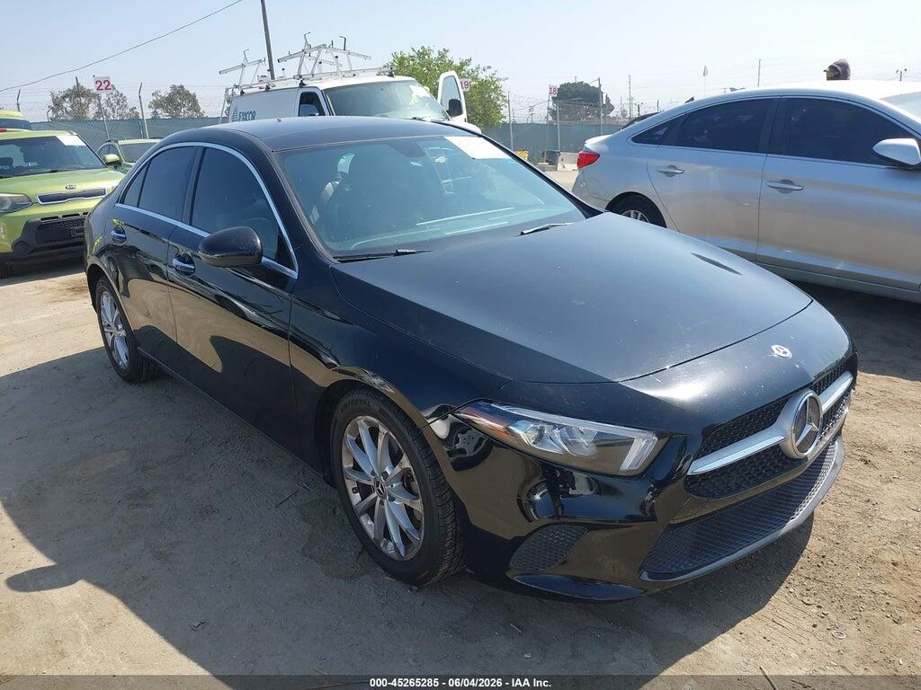 WDD3G4EB4KW034426 2019 MERCEDES-BENZ A 220 photo no. 1