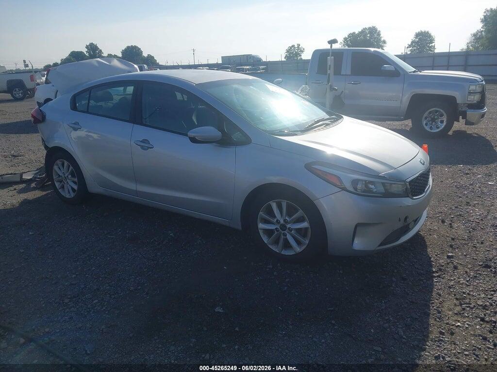 3KPFL4A74HE122478 2017 KIA FORTE photo no. 1