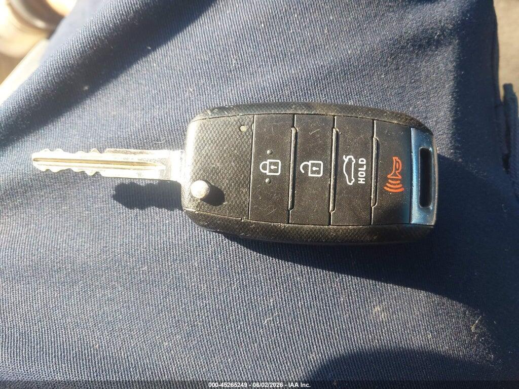 3KPFL4A74HE122478 2017 KIA FORTE photo no. 11