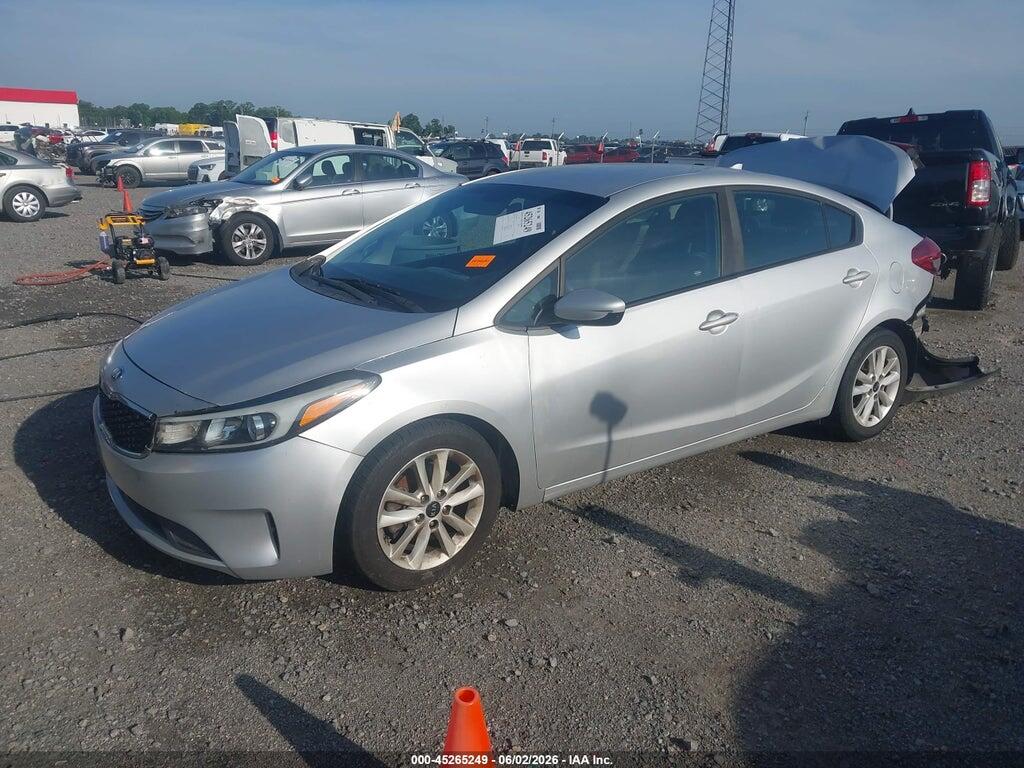 3KPFL4A74HE122478 2017 KIA FORTE photo no. 2