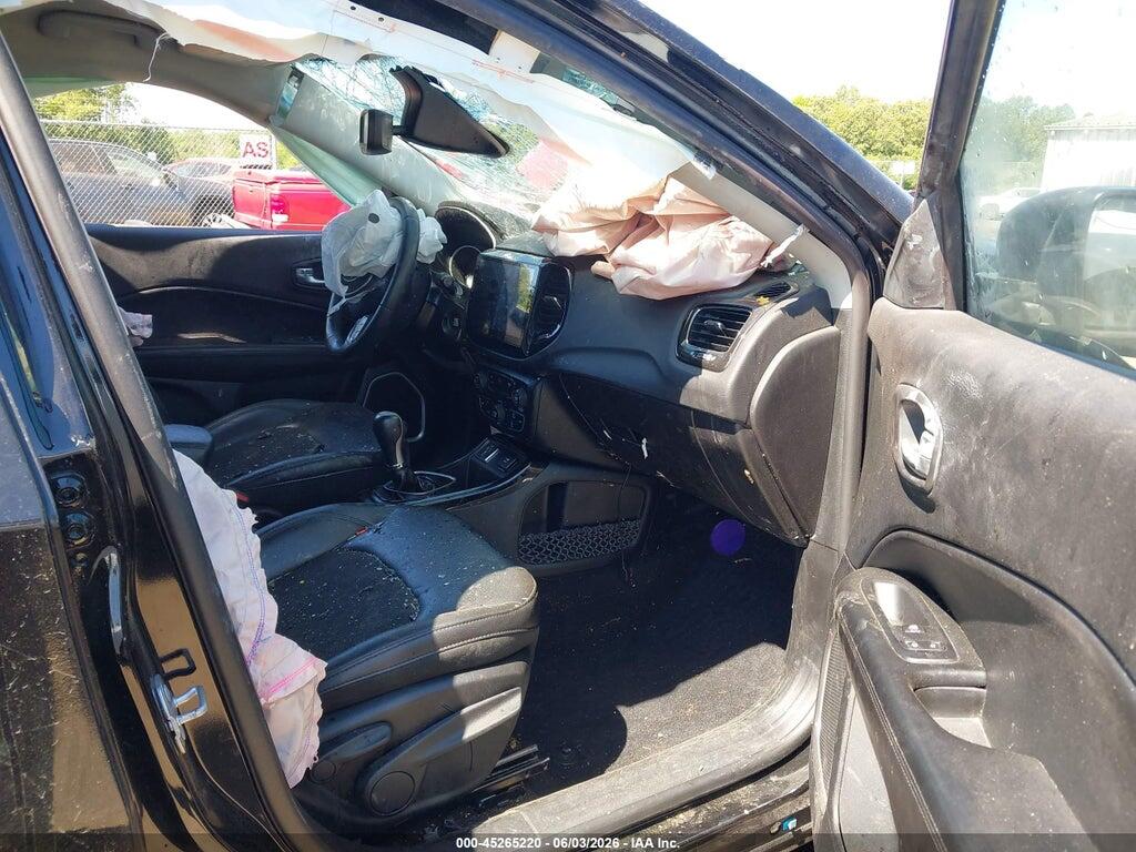 3C4NJCBB3JT438583 2018 JEEP COMPASS photo no. 5