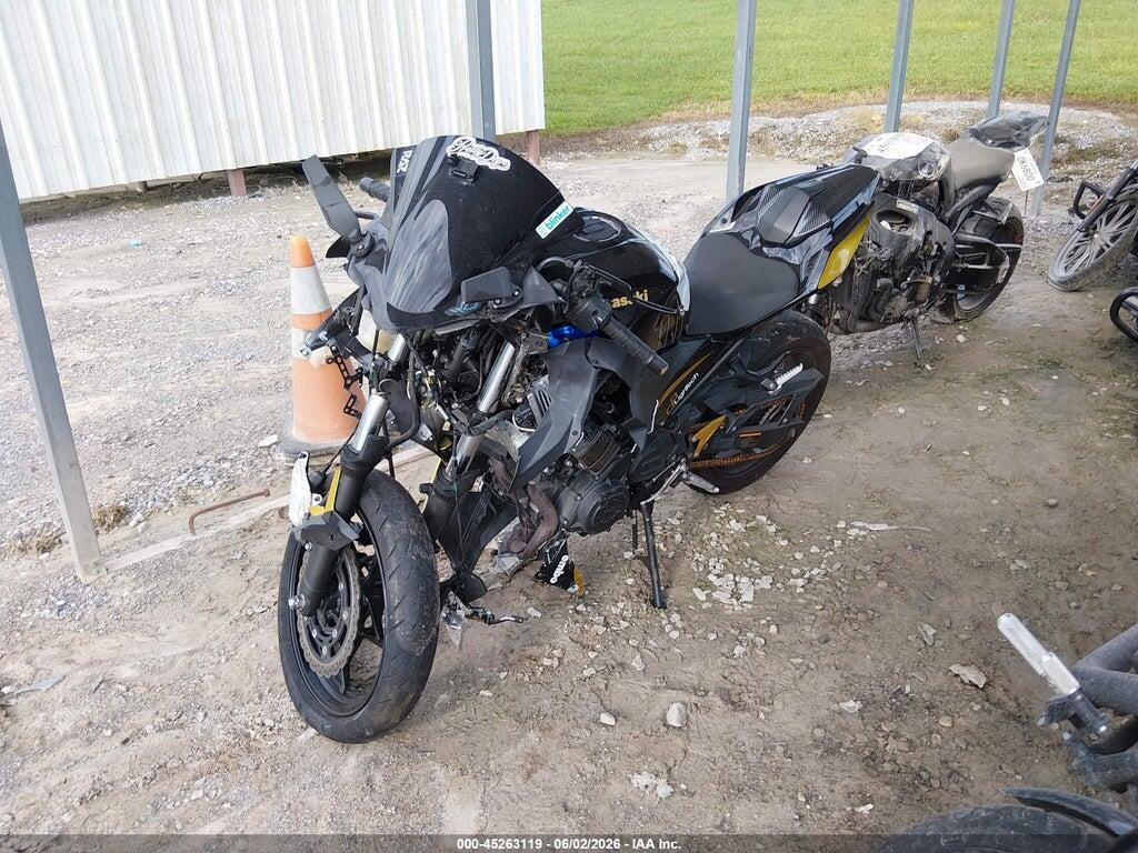 JKAEXKH14JDA07826 2018 KAWASAKI EX400 photo no. 2