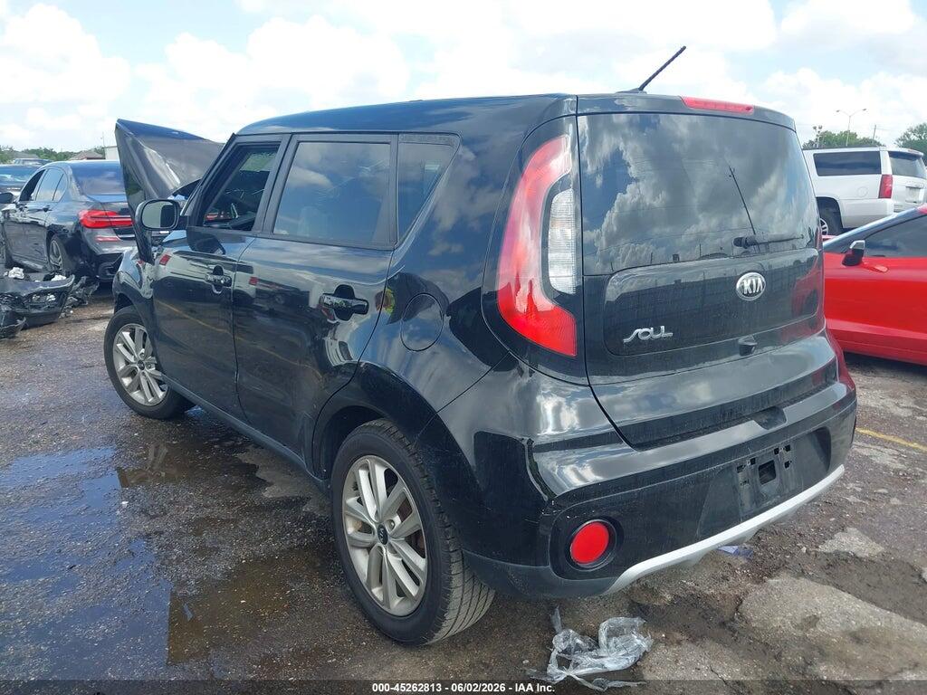 KNDJP3A56H7465672 2017 KIA SOUL photo no. 3