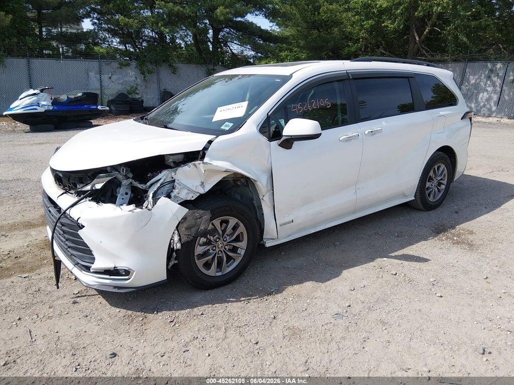 5TDYRKEC1MS028271 2021 TOYOTA SIENNA photo no. 2