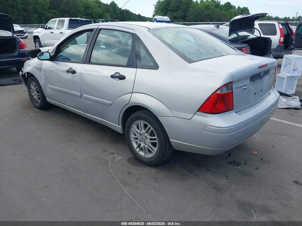 1FAFP34N35W229442 2005 FORD FOCUS photo no. 3