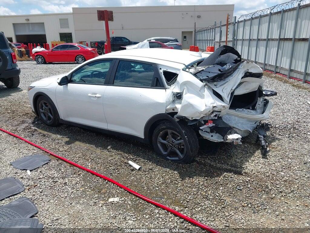 3KPFT4DE3SE020753 2025 KIA K4 photo no. 3