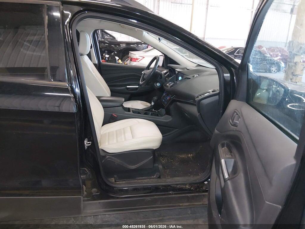 1FMCU9HD9JUC76907 2018 FORD ESCAPE photo no. 5