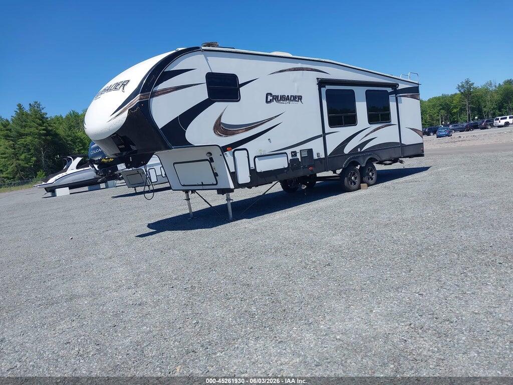 5ZT3CSVB4JG122586 2018 FOREST RIVER CRUSADER photo no. 2