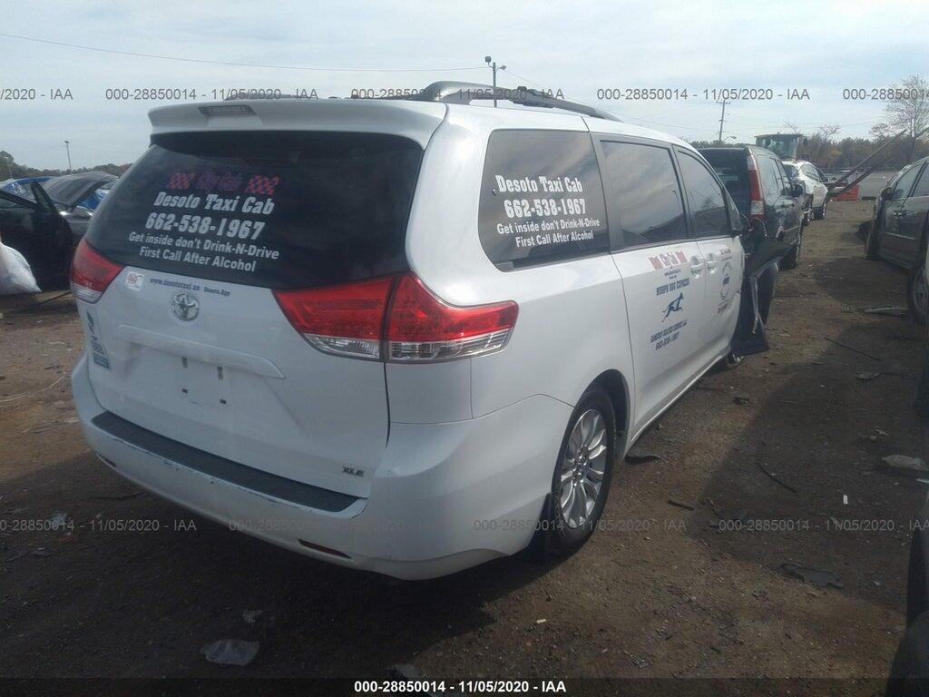 5TDYK3DC5CS249589 2012 TOYOTA SIENNA photo no. 4