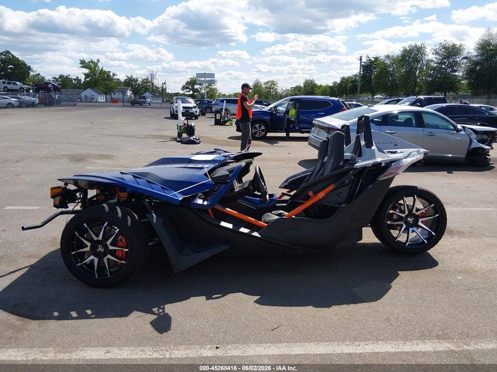 57XAARGB4N8149606 2022 POLARIS SLINGSHOT photo no. 12