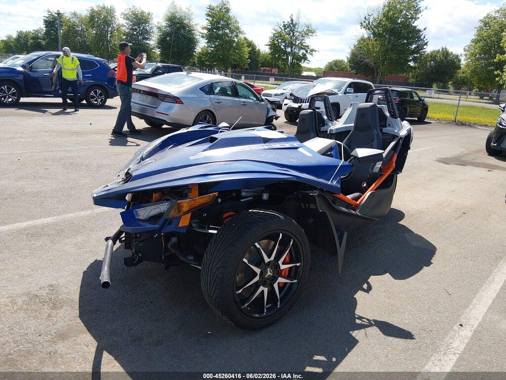 57XAARGB4N8149606 2022 POLARIS SLINGSHOT photo no. 2