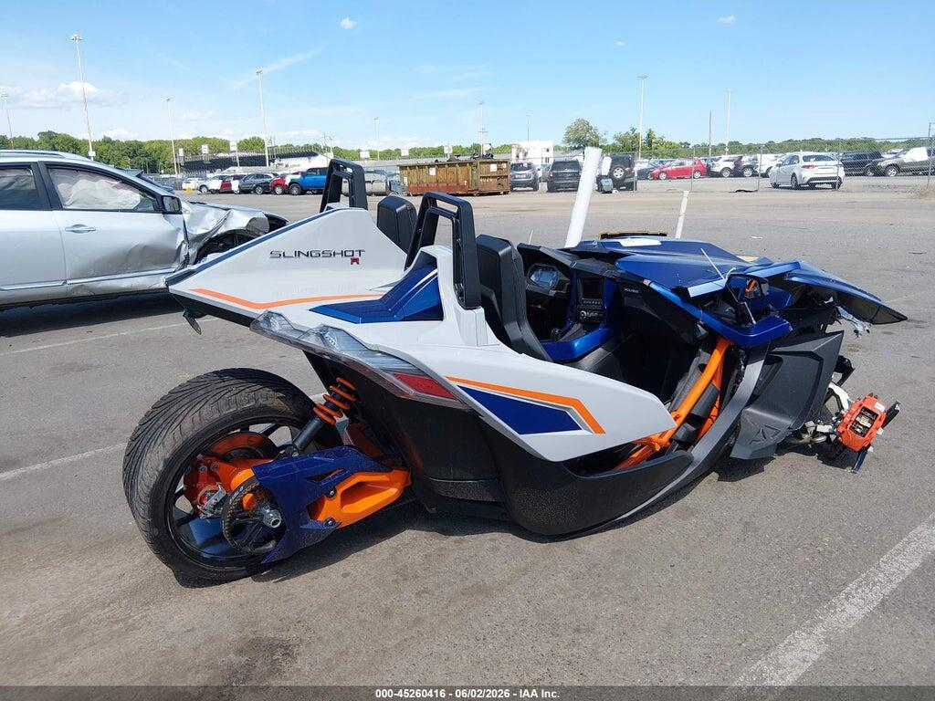 57XAARGB4N8149606 2022 POLARIS SLINGSHOT photo no. 4