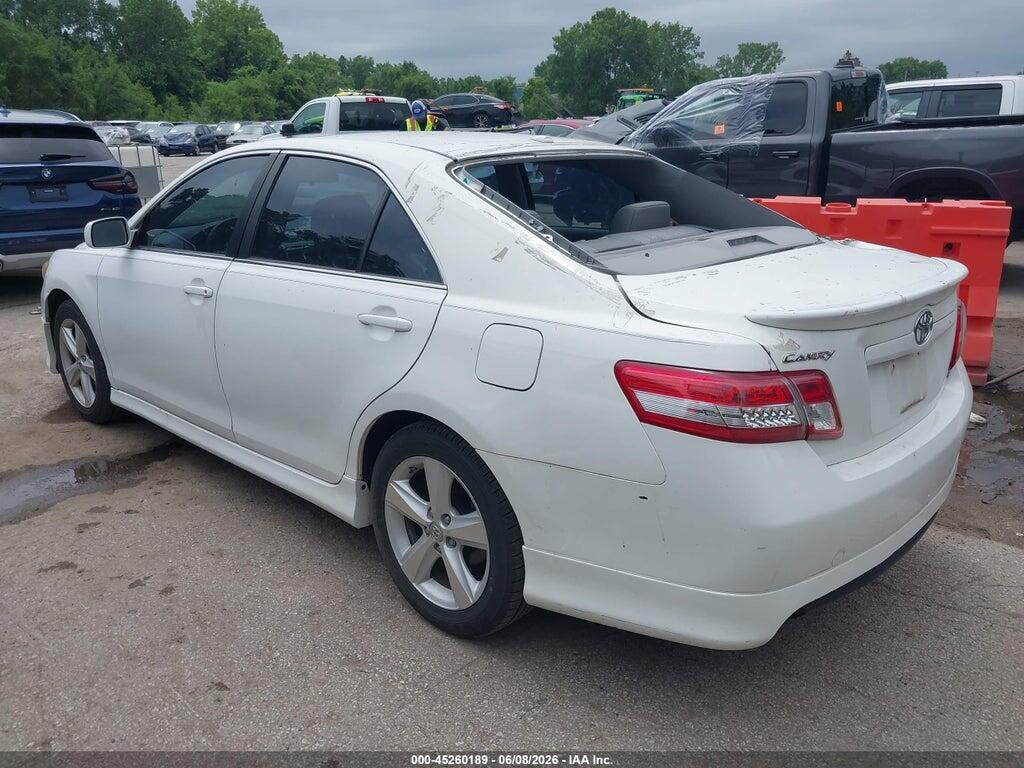 4T1BF3EKXBU600549 2011 TOYOTA CAMRY photo no. 3