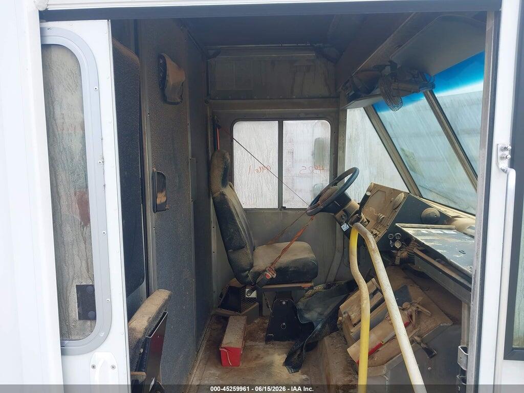 1F65F5KN0N0A00200 2022 FORD F-59 COMMERCIAL STRIPPED photo no. 5