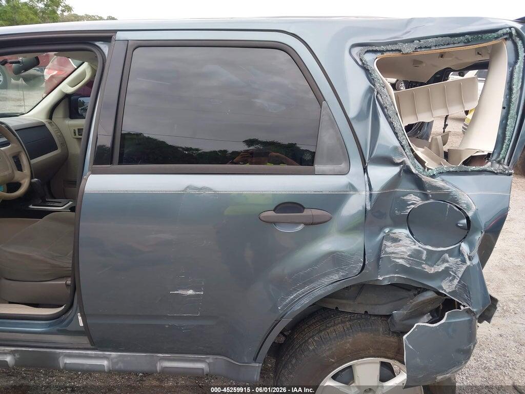 1FMCU0C70BKC40176 2011 FORD ESCAPE photo no. 6
