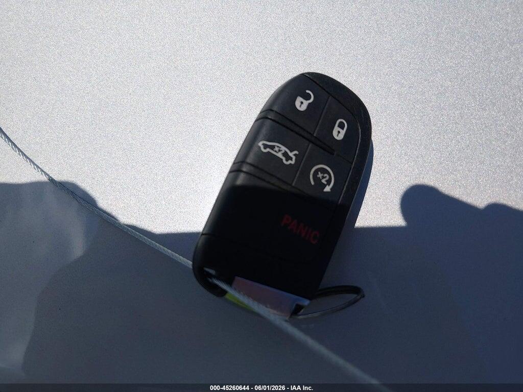 2C3CCAAG1FH739358 2015 CHRYSLER 300 photo no. 11