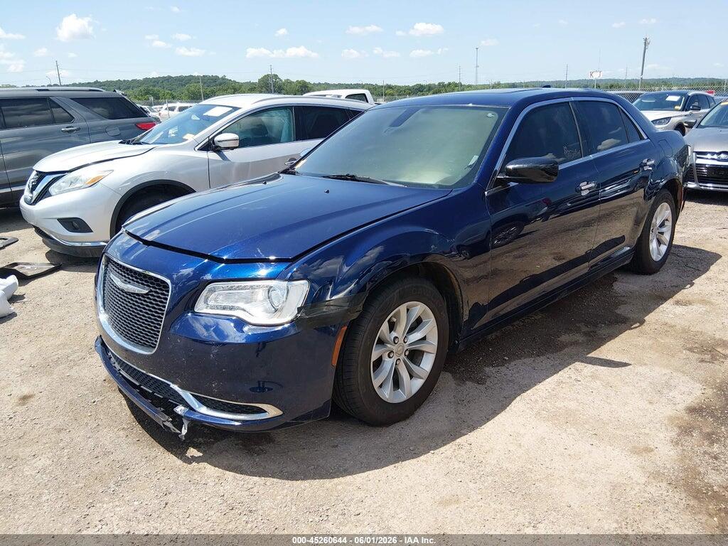 2C3CCAAG1FH739358 2015 CHRYSLER 300 photo no. 2