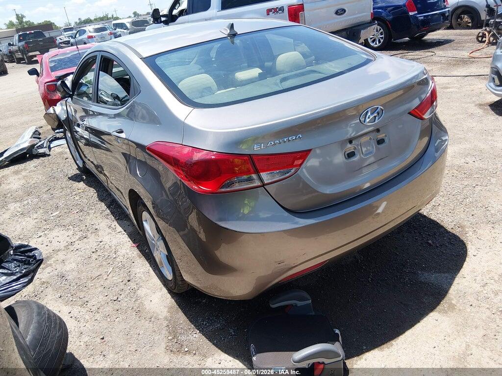 5NPDH4AE2DH213827 2013 HYUNDAI ELANTRA photo no. 3