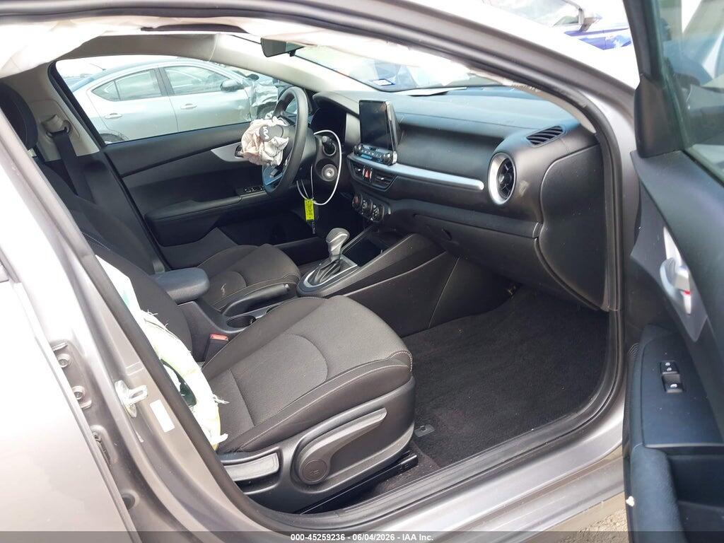 3KPF24AD3PE566510 2023 KIA FORTE photo no. 5