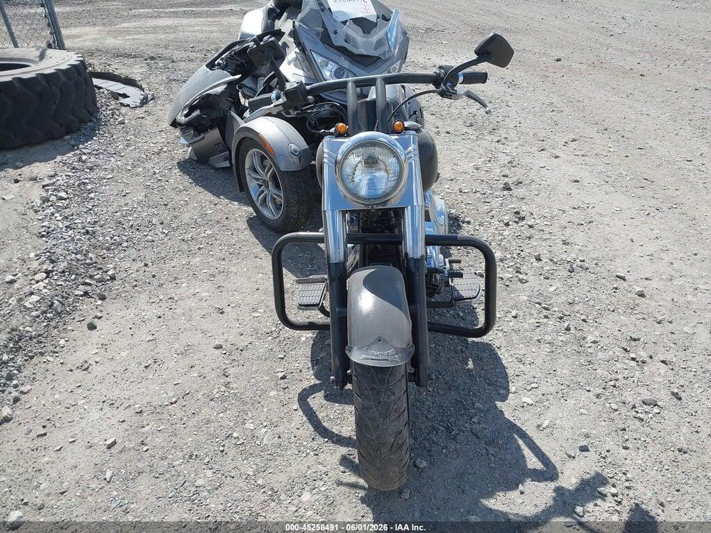 1HD1BXB154Y032364 2004 HARLEY-DAVIDSON FLSTFI photo no. 5