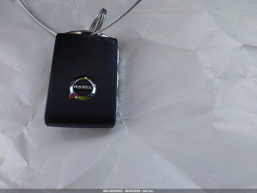 LYV102RK6KB197301 2019 VOLVO XC60 photo no. 11