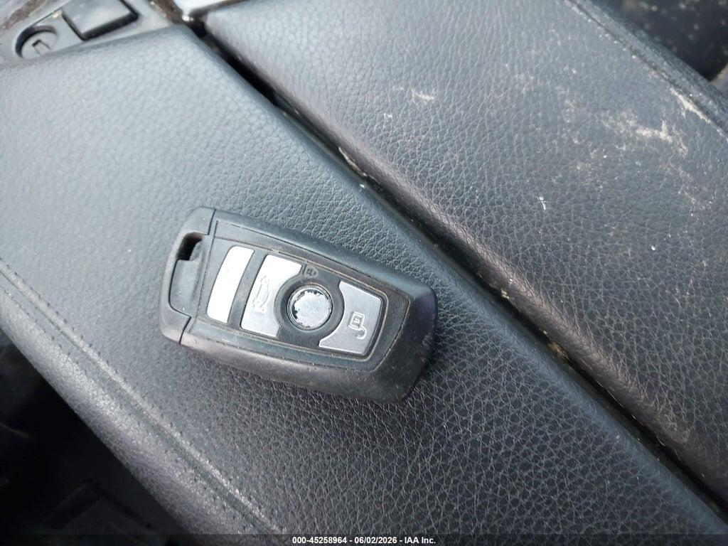WBAFR9C5XCDX78960 2012 BMW 550I photo no. 11